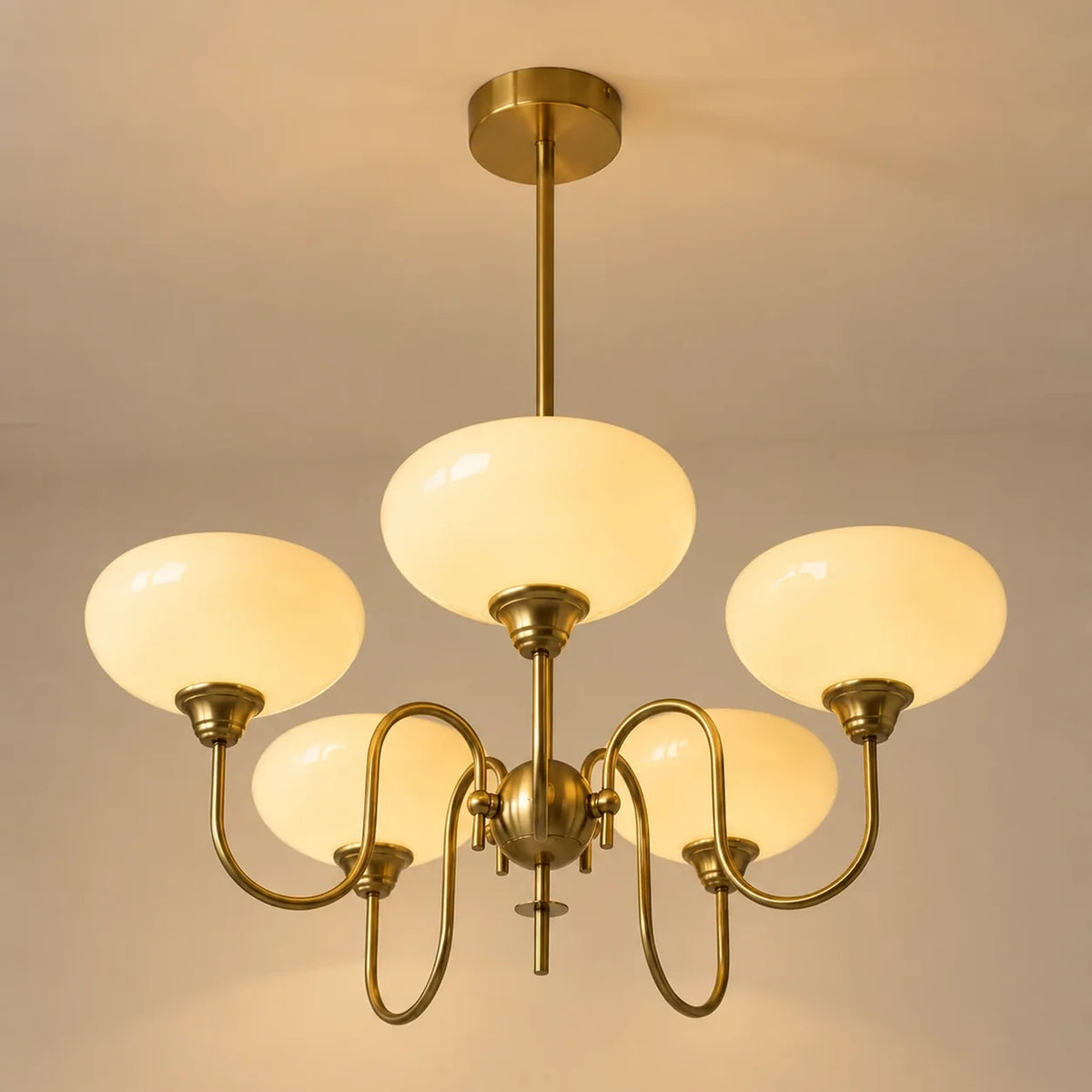 29-Voren-Beige-5-light-square.webp scene image